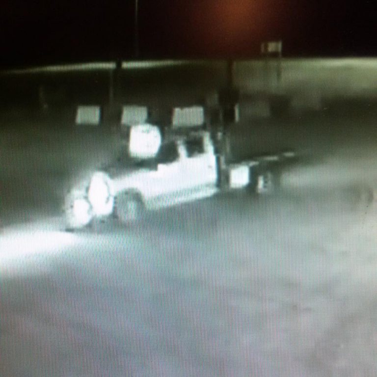 Suspect sought in thefts from semis near Elk Point
