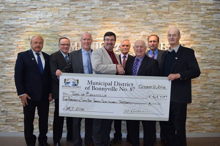 MD Cuts Cheques to Town, Cold Lake and Glendon