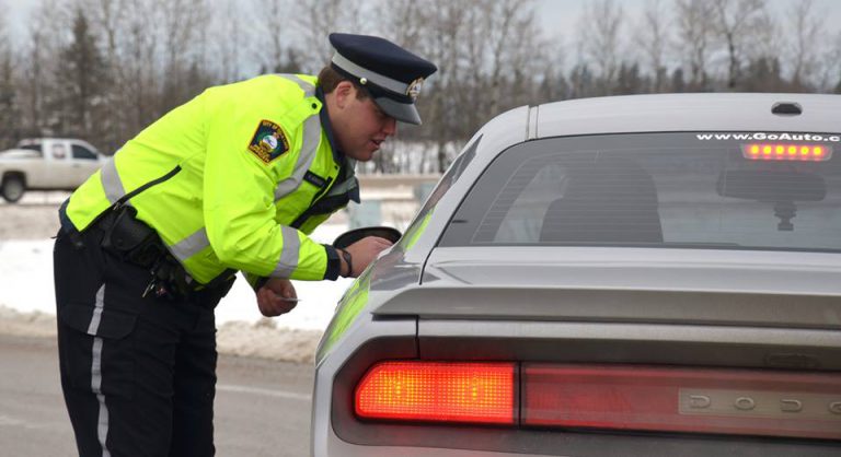 Cold Lake Officers Hand Out Gift Cards Instead of Tickets