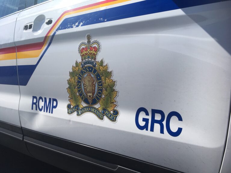 Non-life threatening injuries reported following three vehicle collision on Highway 660